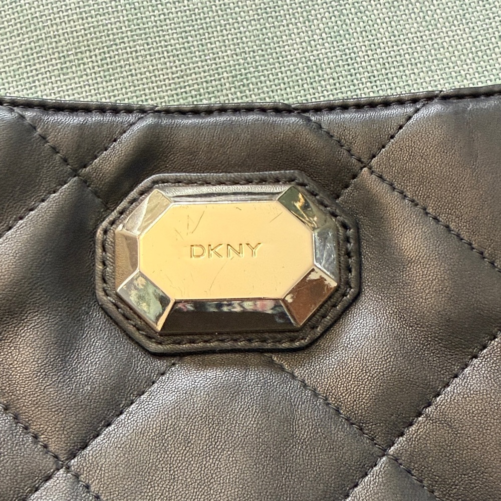 DKNY Quilted Black Leather Chain Shoulder Tote with Gold Hardware - Picture 4 of 6